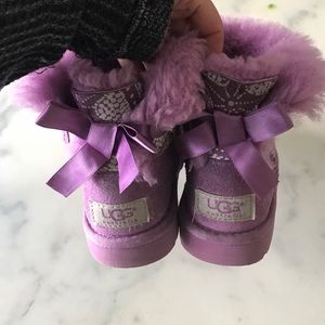 Gorgeous purple little uggs